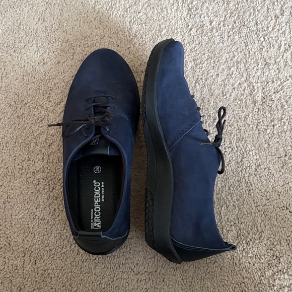 Arcopedico women’s blue new super cute flats size 7.5 - Picture 2 of 4